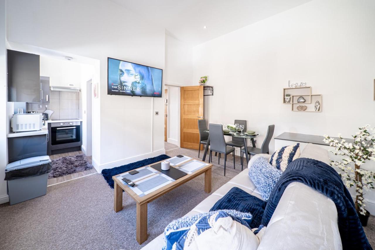 Cozy 1-Bedroom Apartment In The Heart Of Barnsley Town Centre Esterno foto