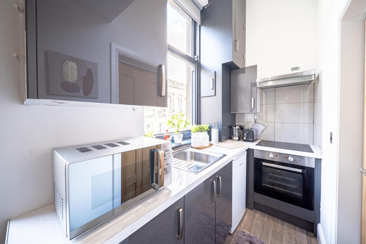 Cozy 1-Bedroom Apartment In The Heart Of Barnsley Town Centre Esterno foto